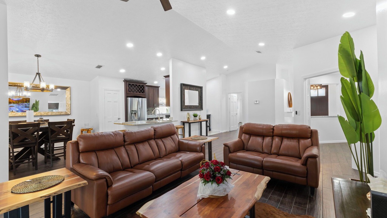 Photo of Livingroom in Riverview