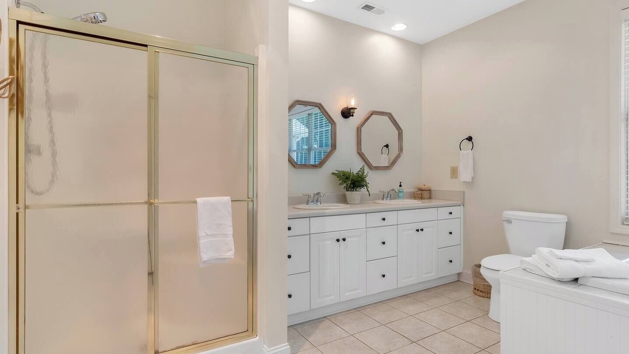 Photo of Bathroom in Seneca
