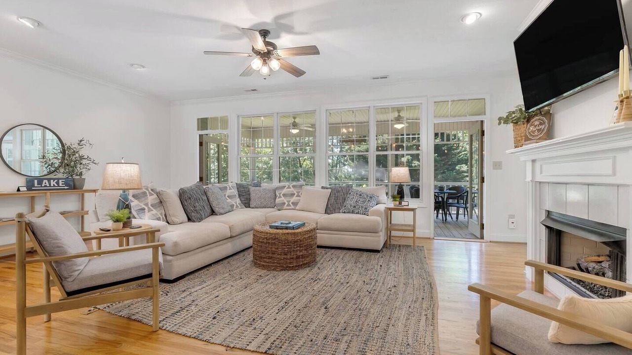 Photo of Livingroom in Seneca