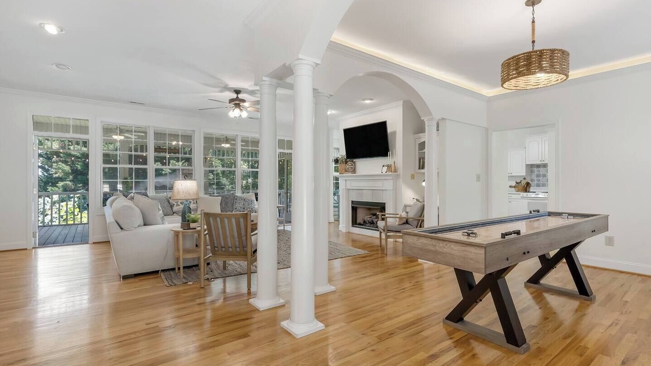 Photo of Livingroom in Seneca