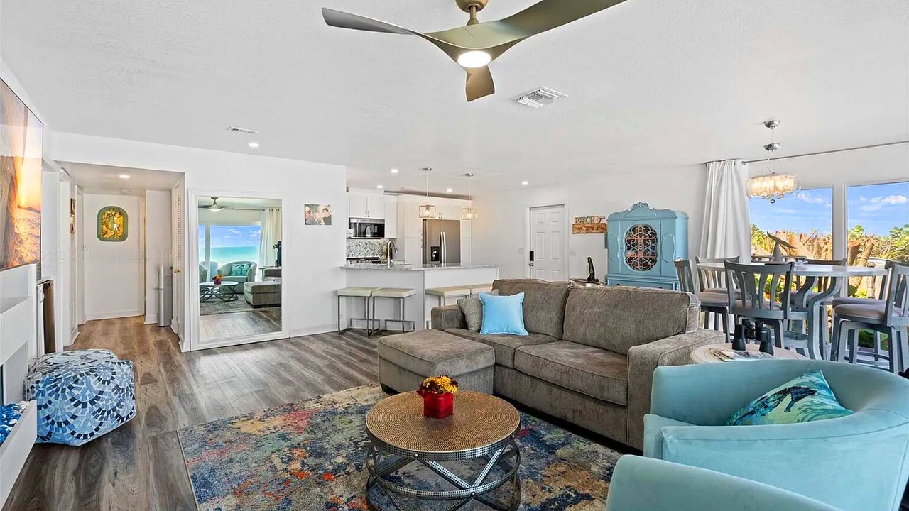 Photo of Livingroom in Melbourne Beach