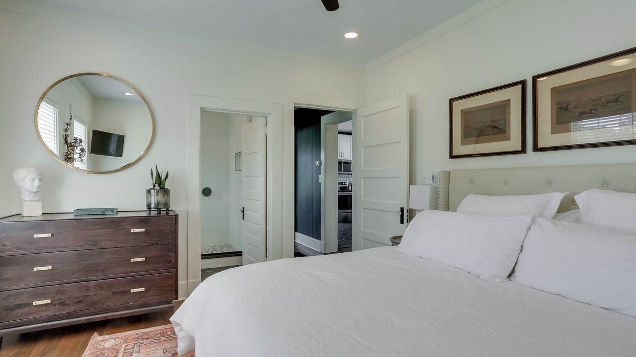 Photo of Bedroom in Downtown
