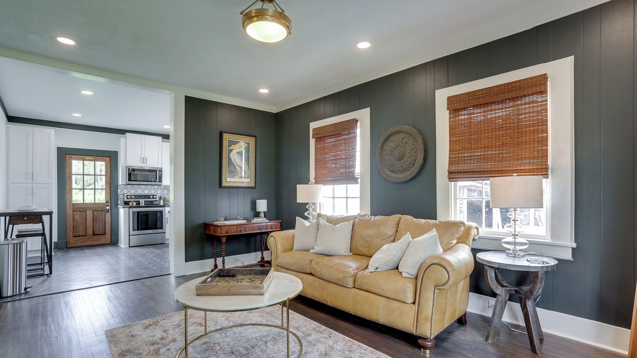 Photo of Livingroom in Downtown