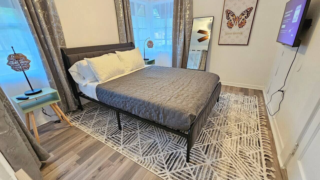 Photo of Bedroom in Colonialtown South