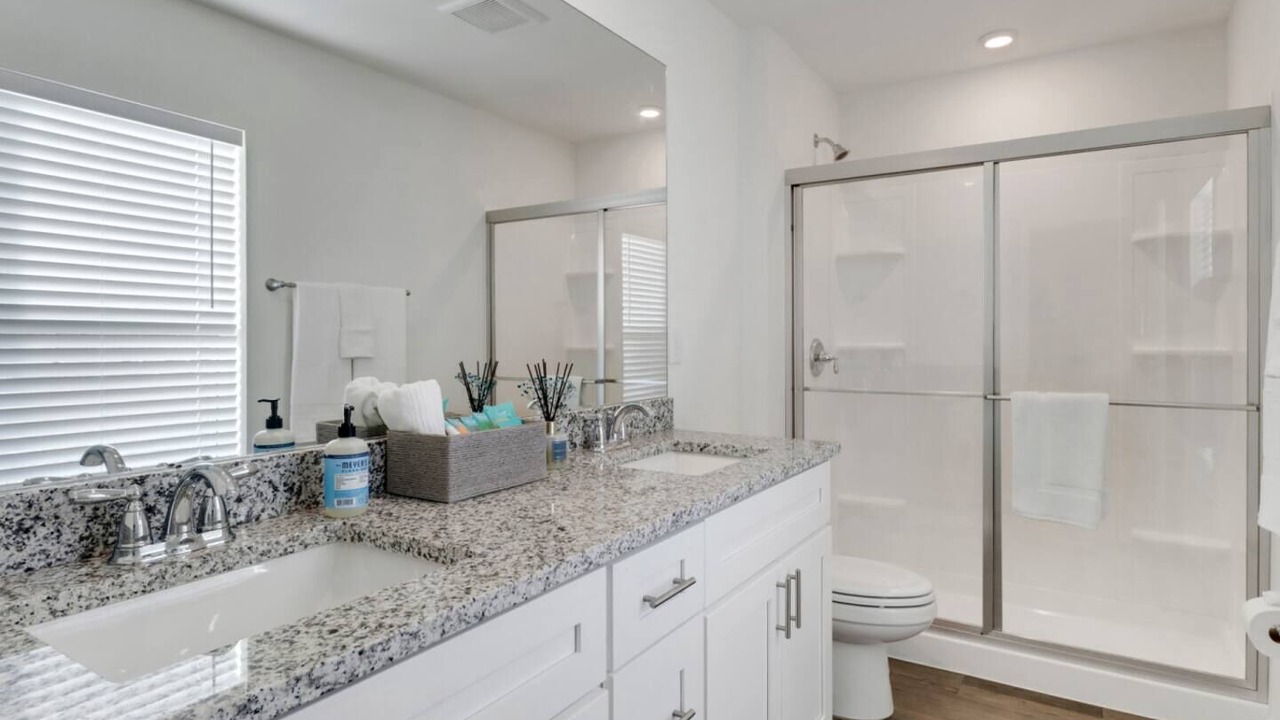 Photo of Bathroom in Mariner