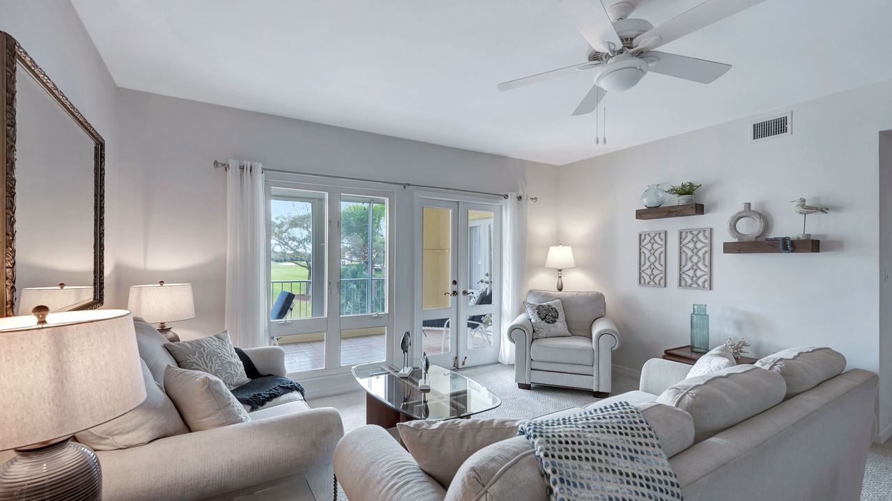 Photo of Livingroom in Grand Harbor