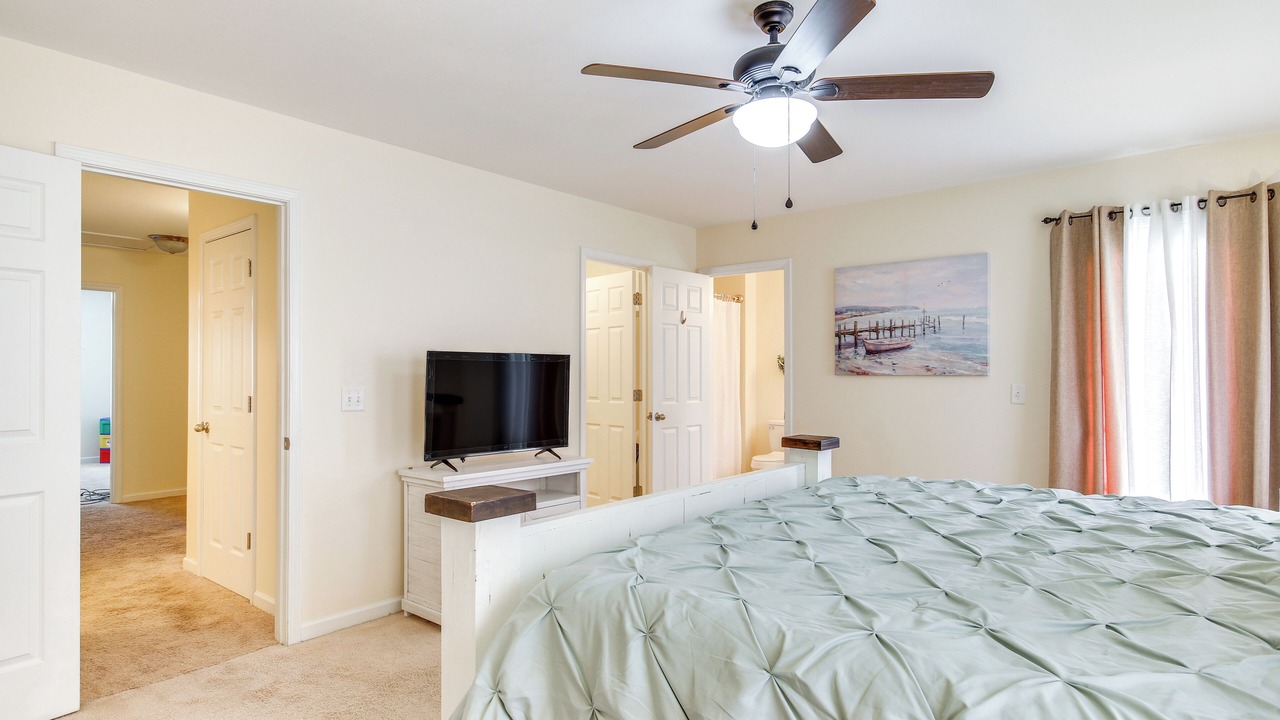 Photo of Bedroom in Lake Carolina