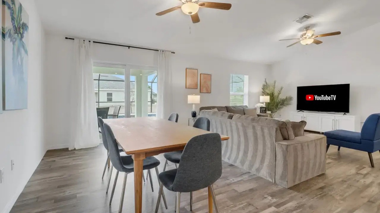 Photo of Livingroom in Mariner