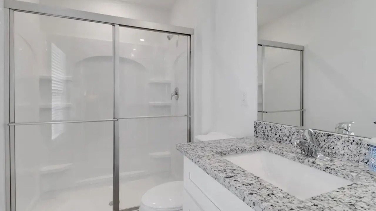 Photo of Bathroom in Mariner