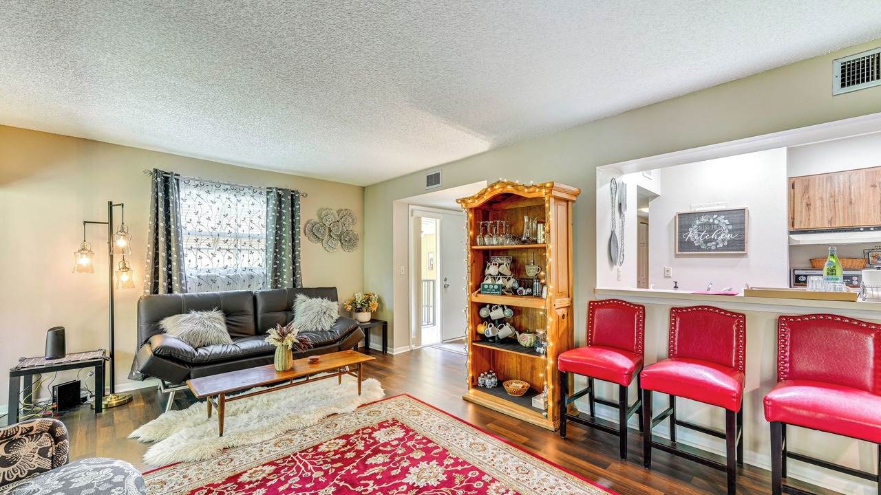 Photo of Livingroom in Deltona Lakes