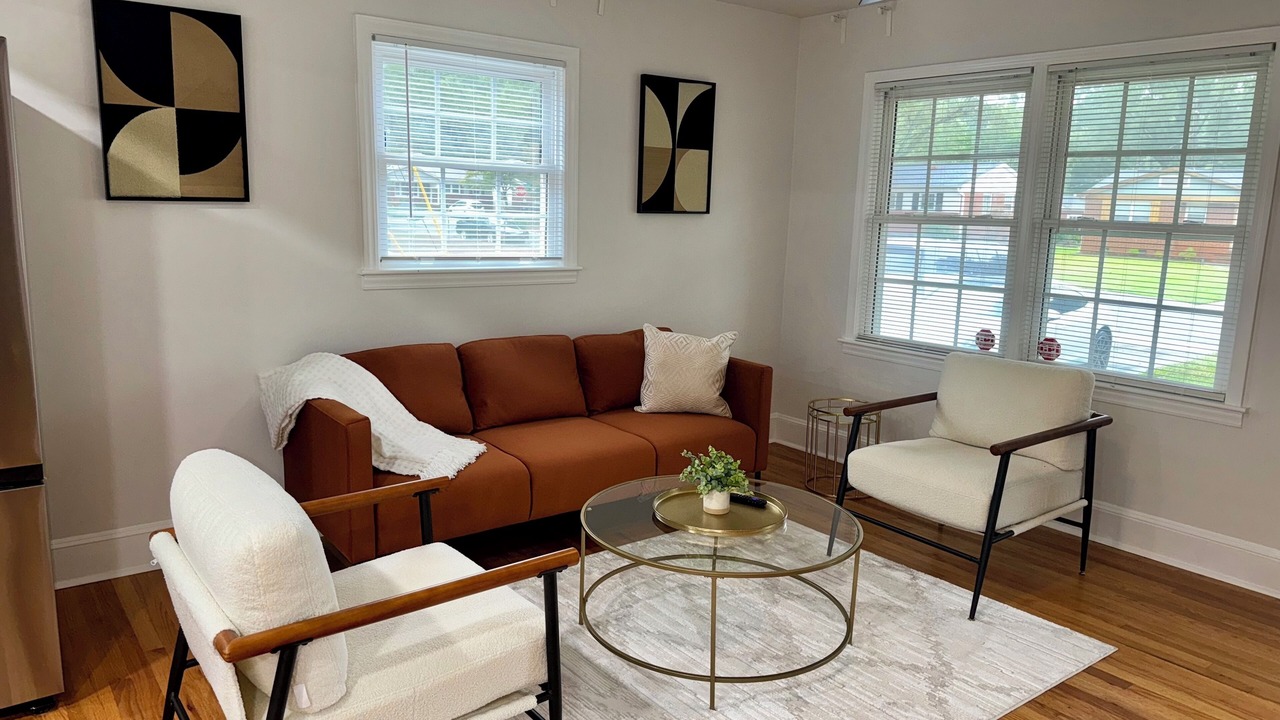 Photo of Livingroom in Sheffield Park