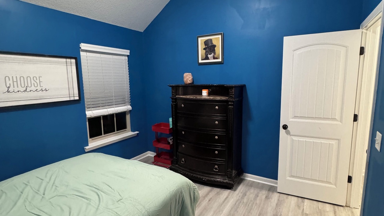 Photo of Bedroom in Midway