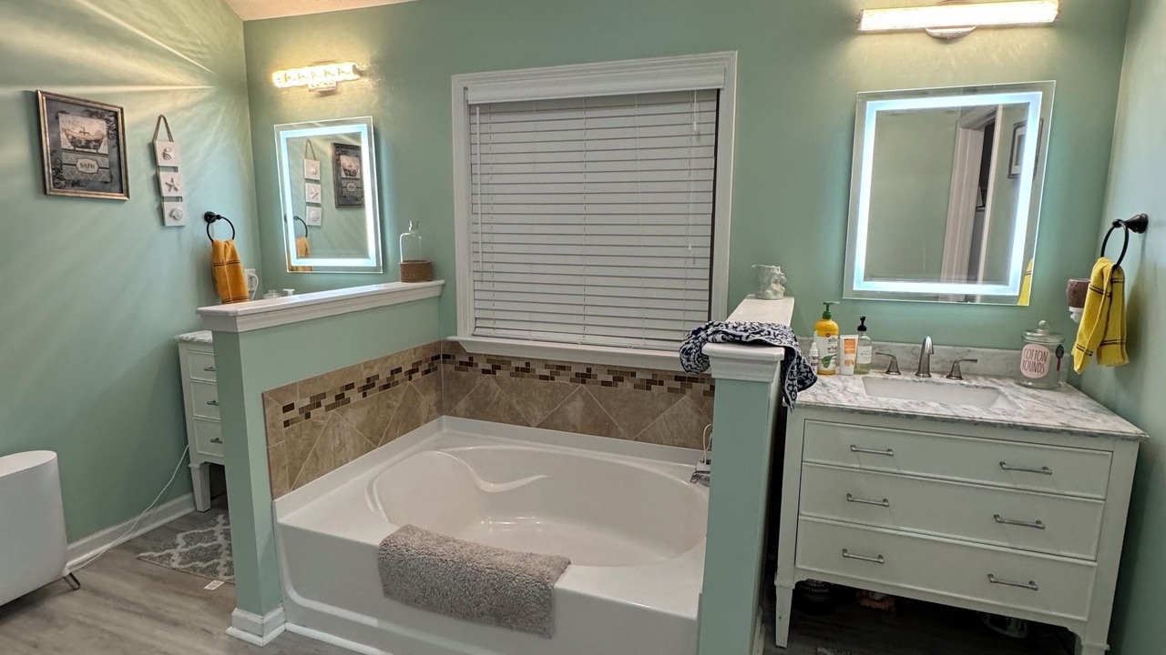 Photo of Bathroom in Midway