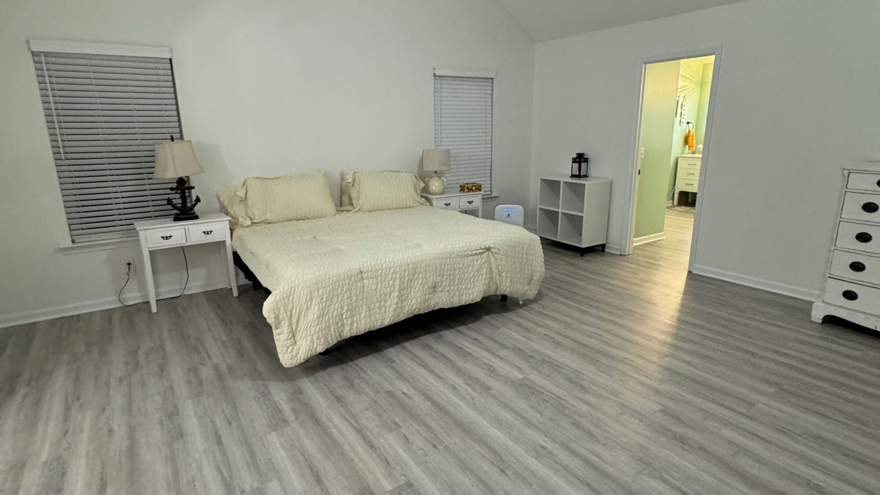 Photo of Bedroom in Midway