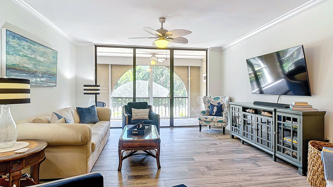 Photo of Livingroom in Central Beach