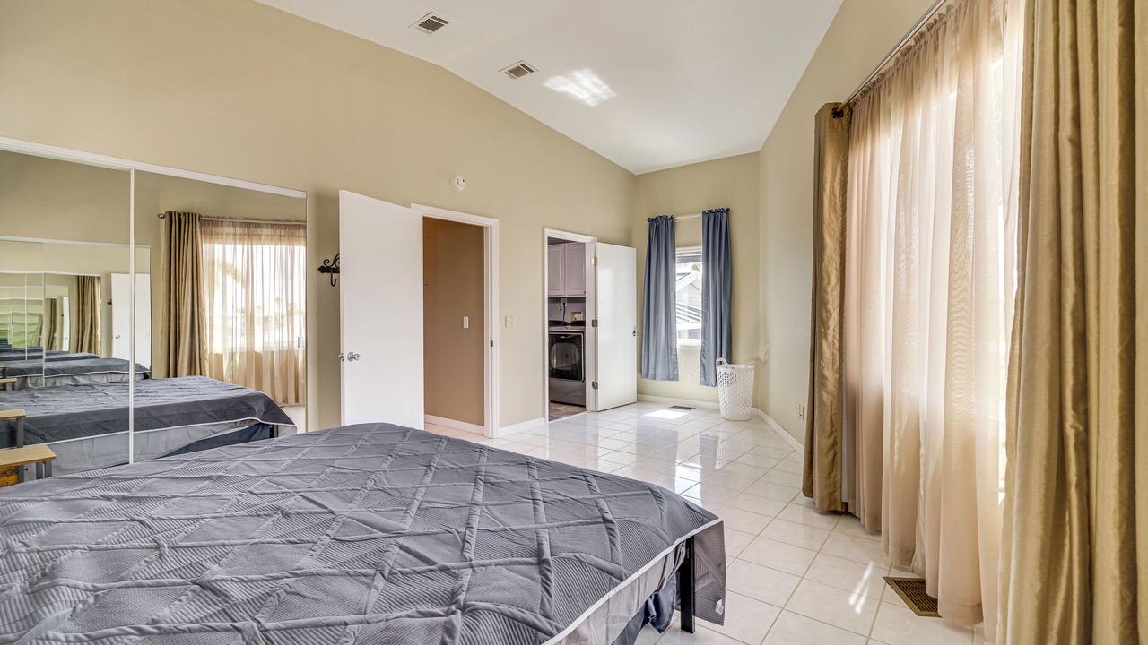 Photo of Bedroom in Nettles Island