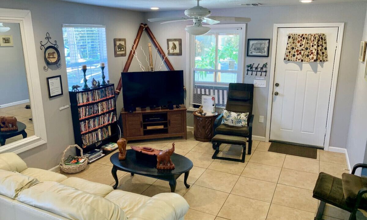 Photo of Livingroom in Winter Haven