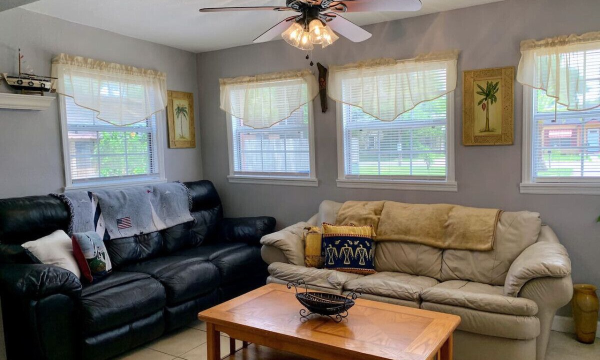 Photo of Livingroom in Winter Haven