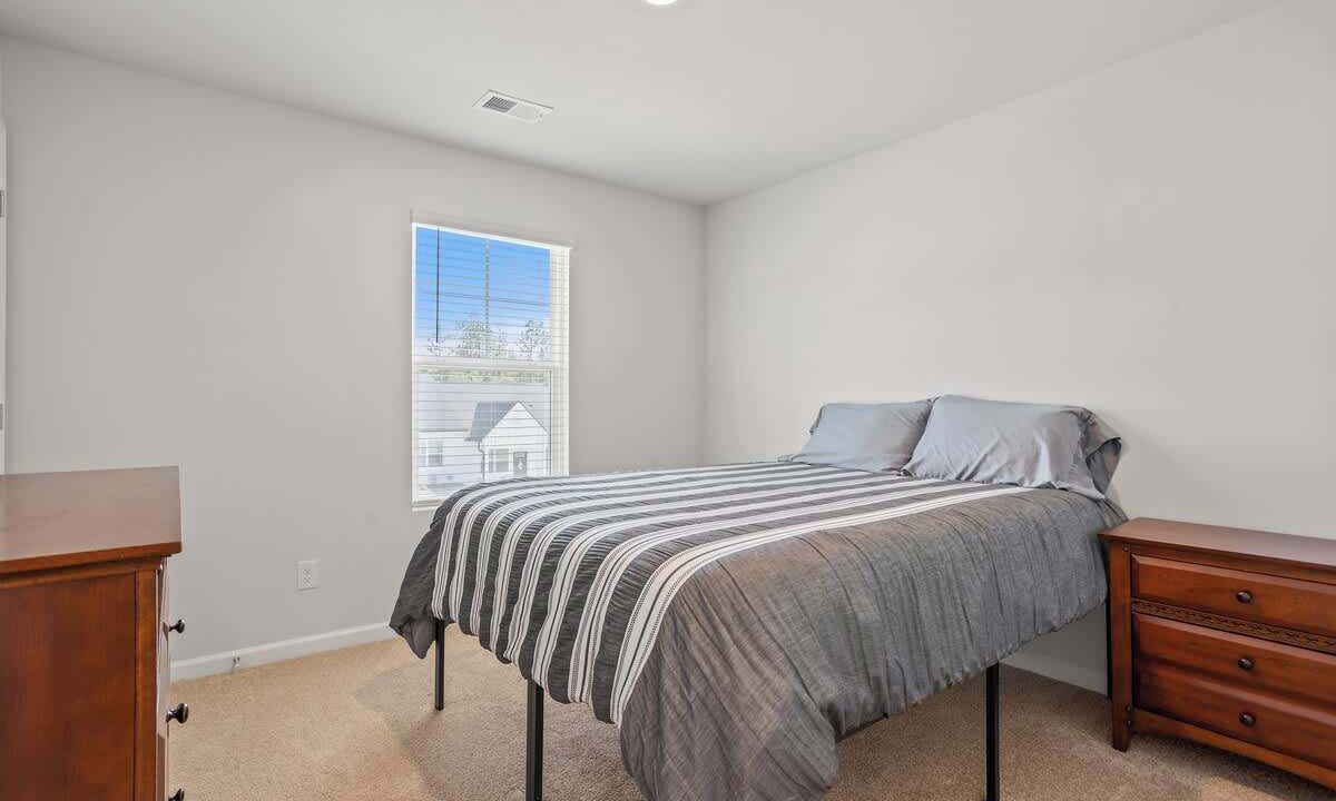 Photo of Bedroom in Graniteville