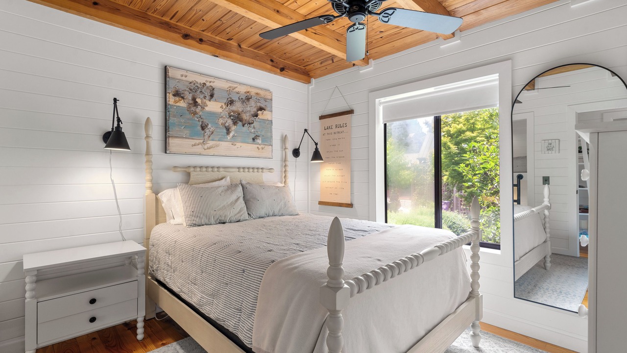 Photo of Bedroom in Seneca