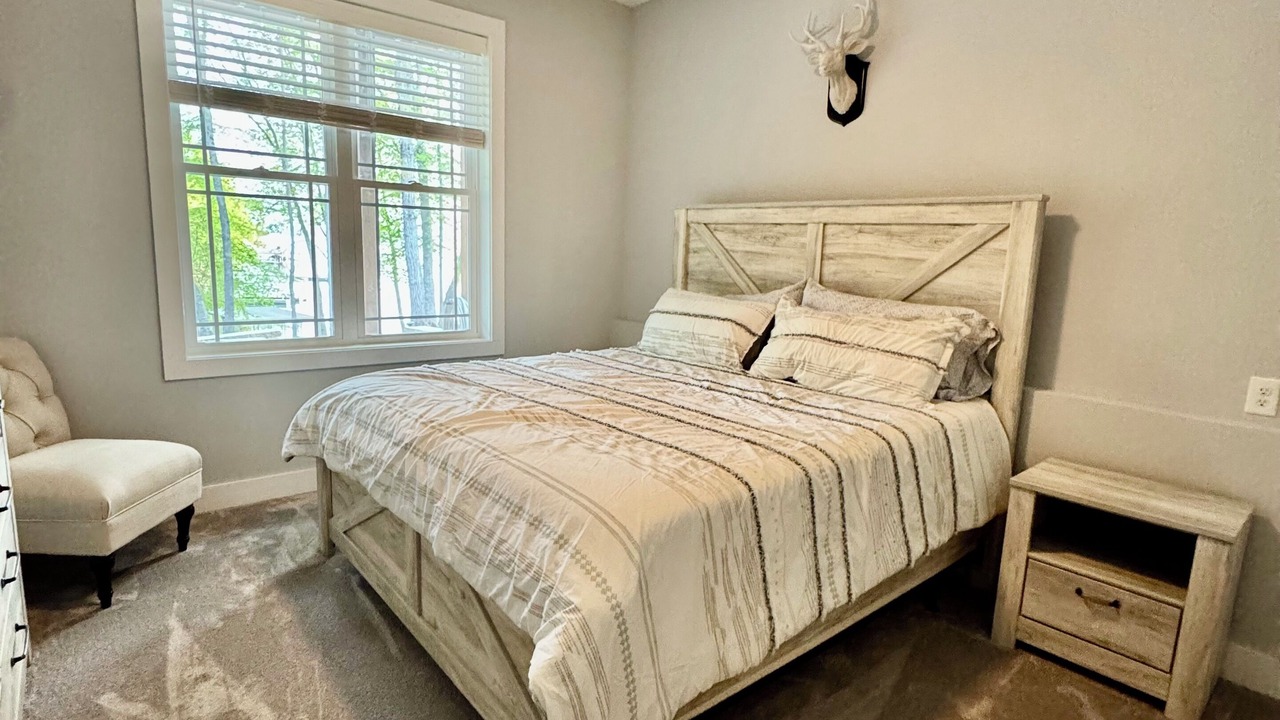 Photo of Bedroom in Seneca