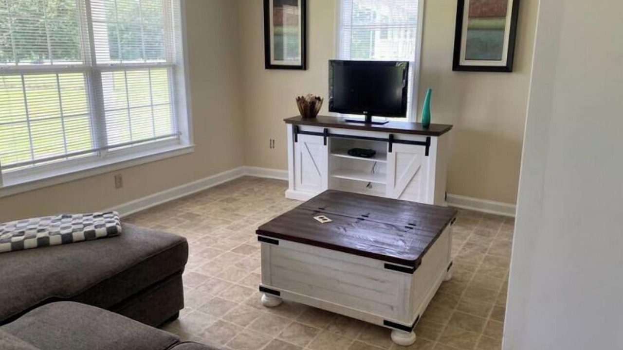 Photo of Livingroom in Williamsburg County