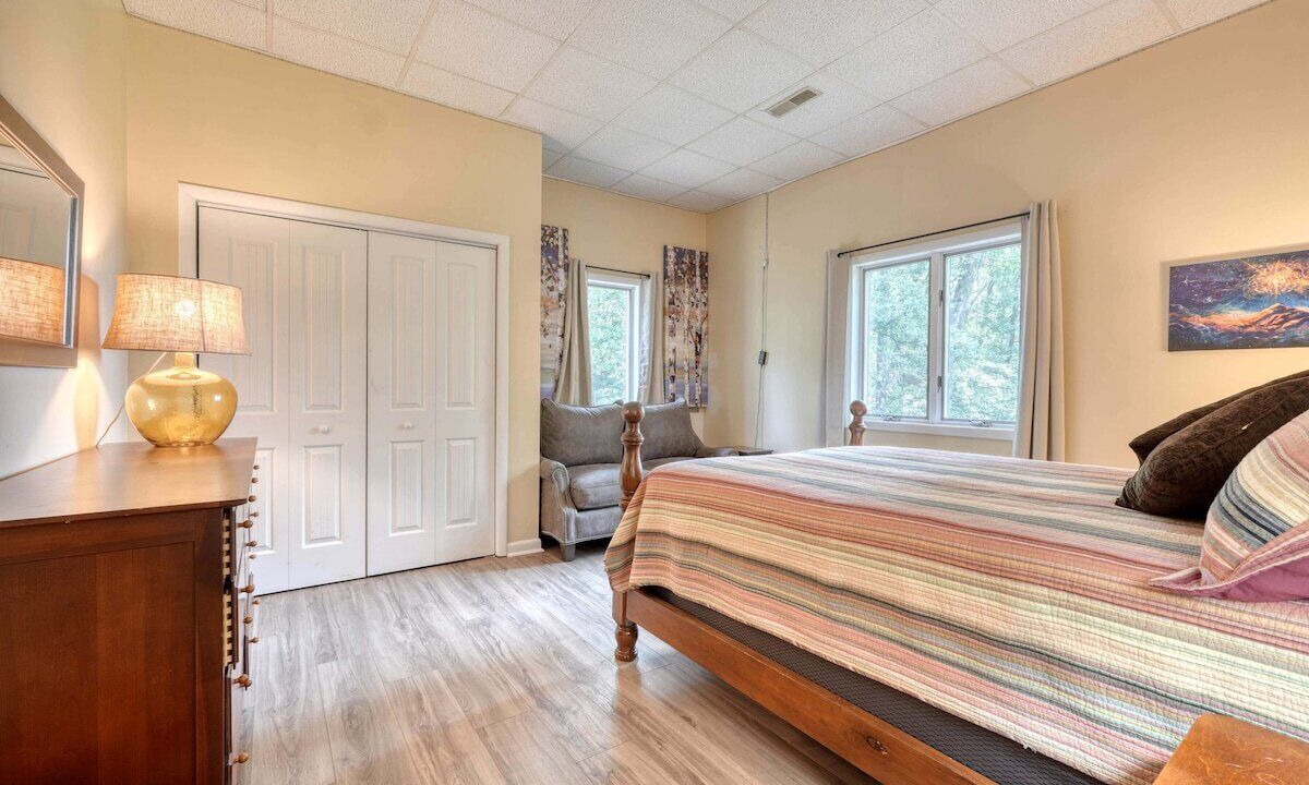 Photo of Bedroom in Hayesville