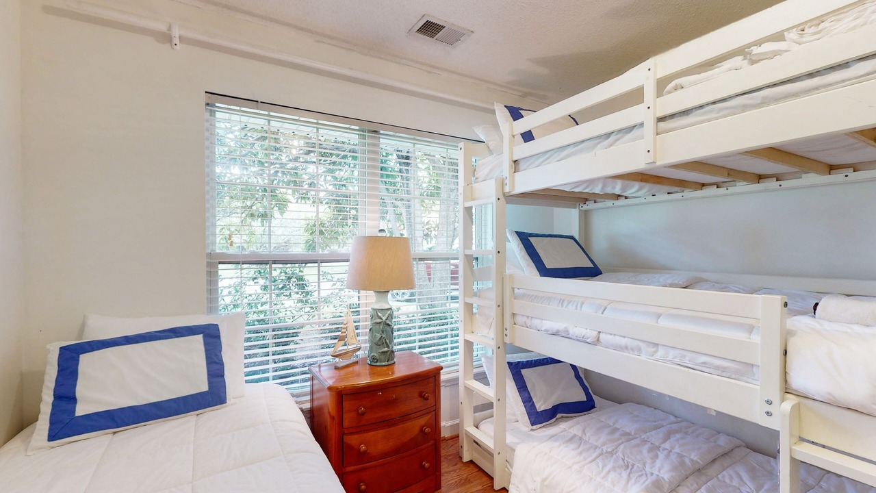 Photo of Bedroom in Palmetto Dunes