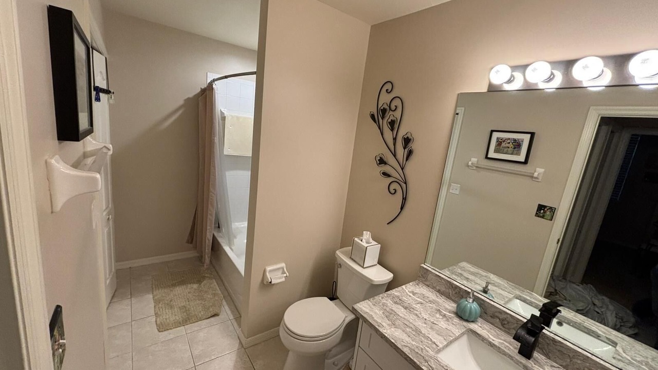 Photo of Bathroom in Naples Heritage