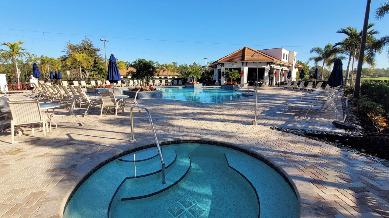 Photo of Outdoor in Naples Heritage