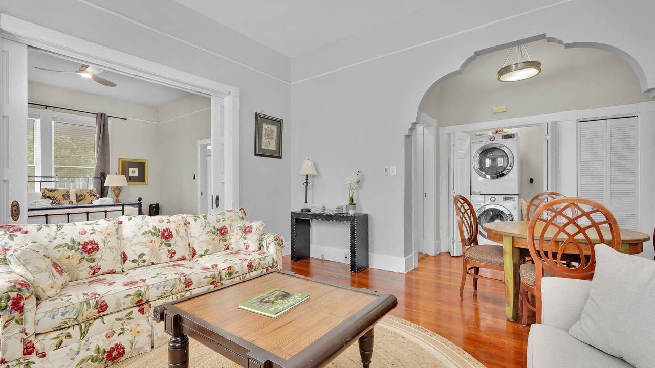 Photo of Livingroom in Dixon Park
