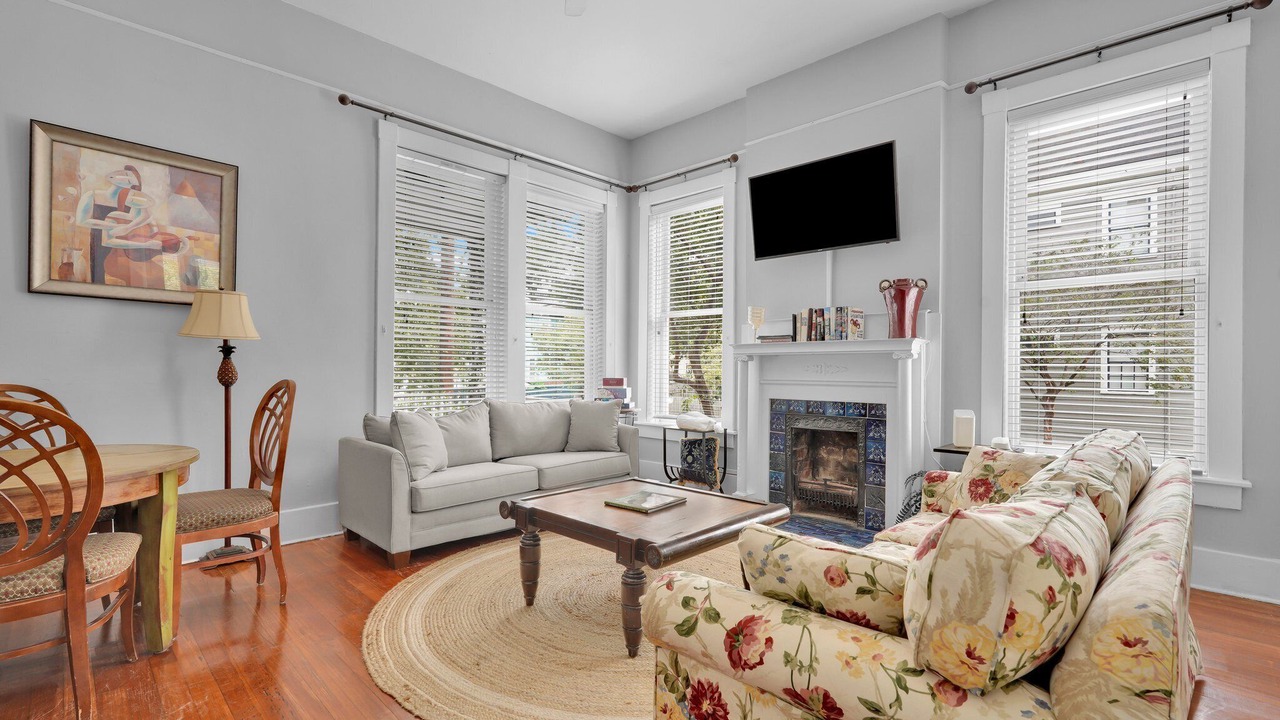 Photo of Livingroom in Dixon Park