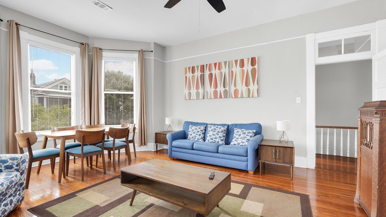 Photo of Livingroom in Dixon Park