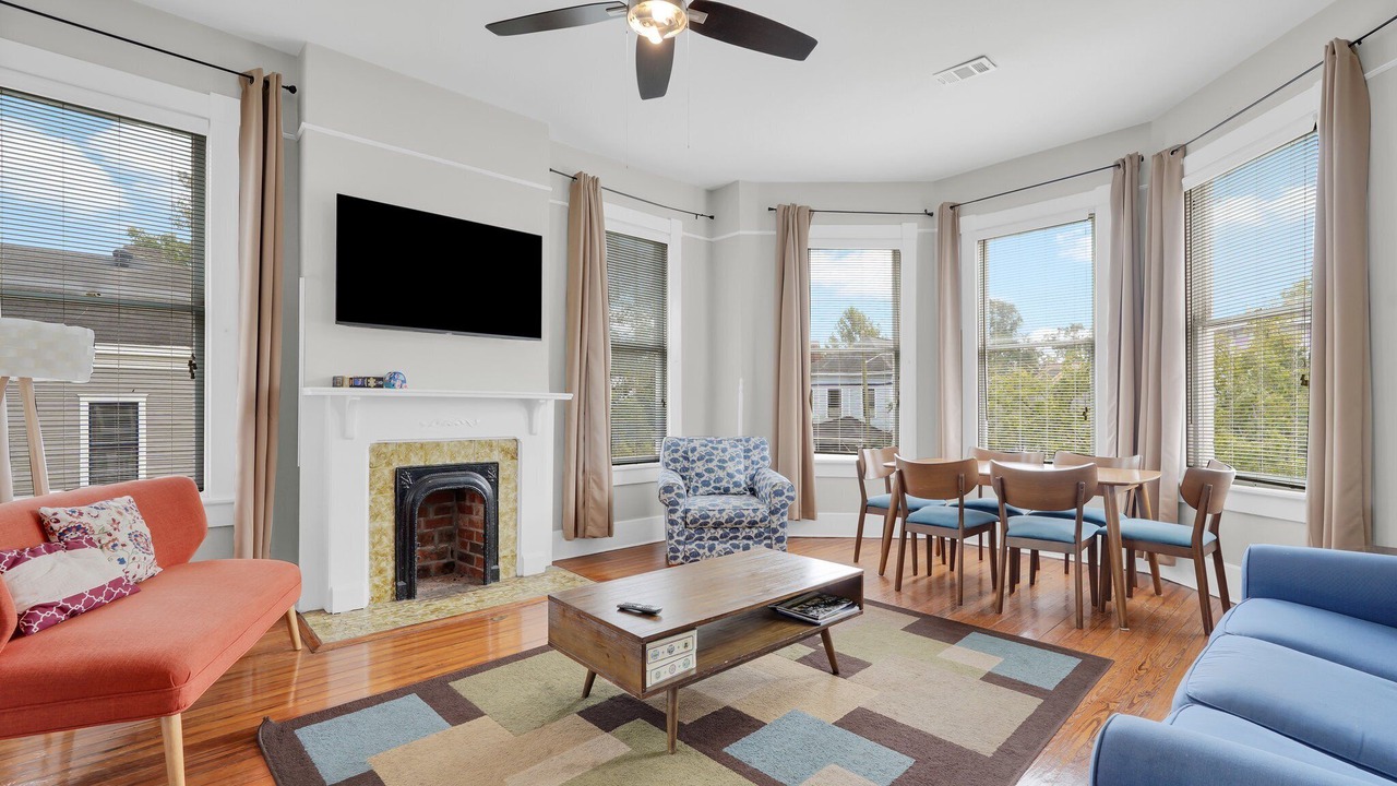 Photo of Livingroom in Dixon Park