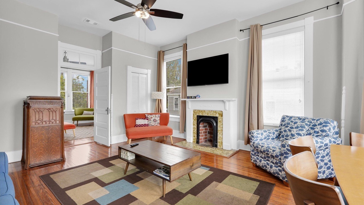 Photo of Livingroom in Dixon Park
