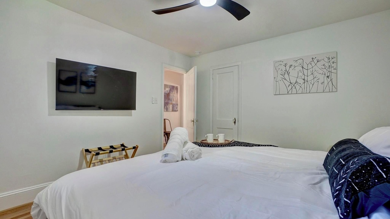Photo of Bedroom in Downtown