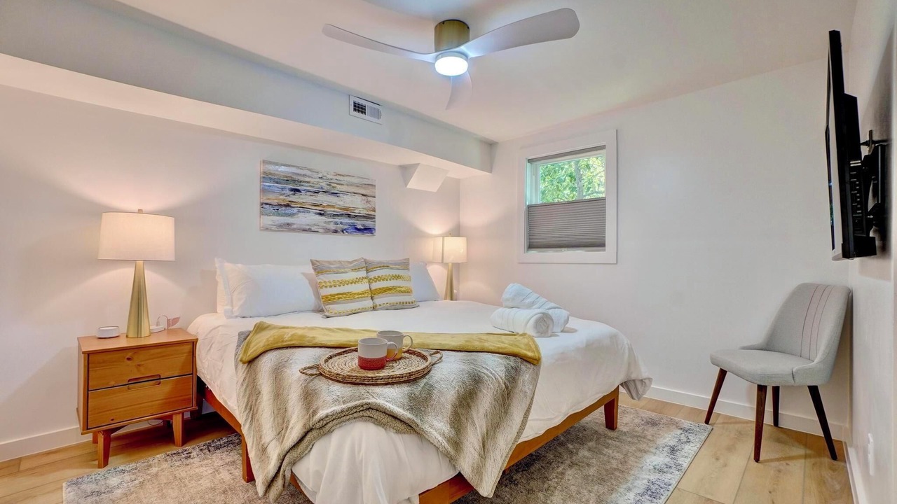 Photo of Bedroom in Downtown