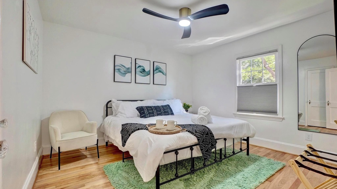 Photo of Bedroom in Downtown
