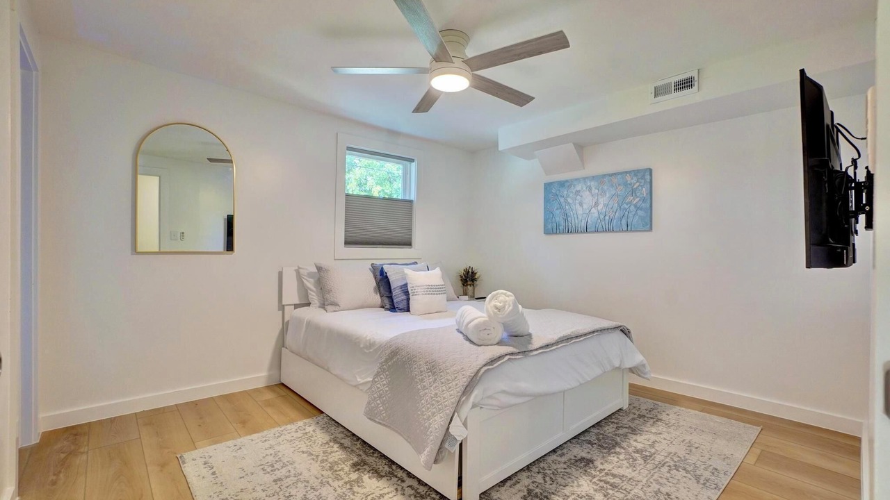 Photo of Bedroom in Downtown