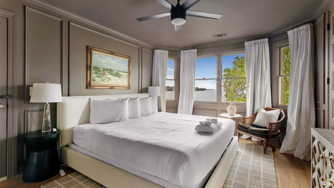 Photo of Bedroom in Lake Murray of Richland