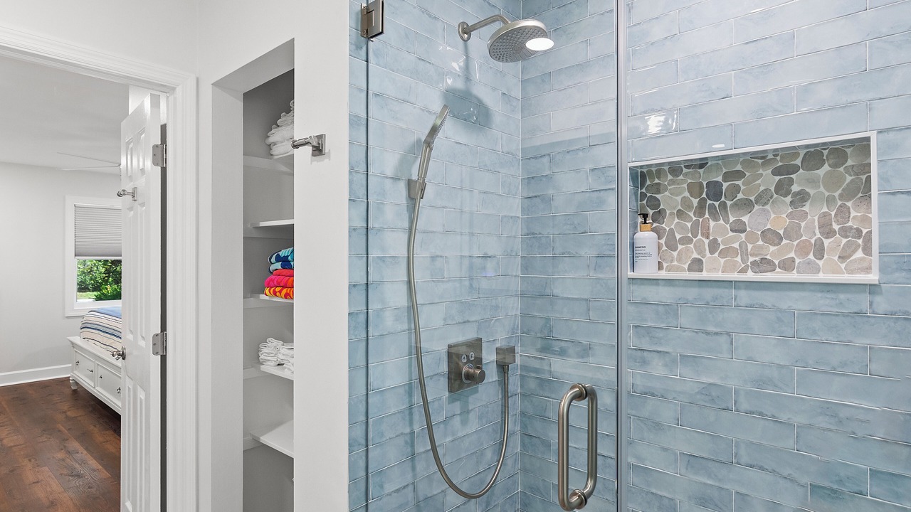 Photo of Bathroom in Old Orchid