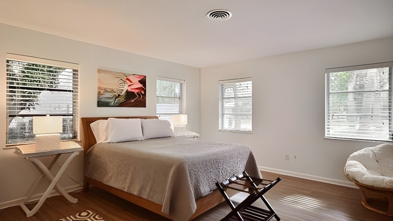 Photo of Bedroom in Central Beach