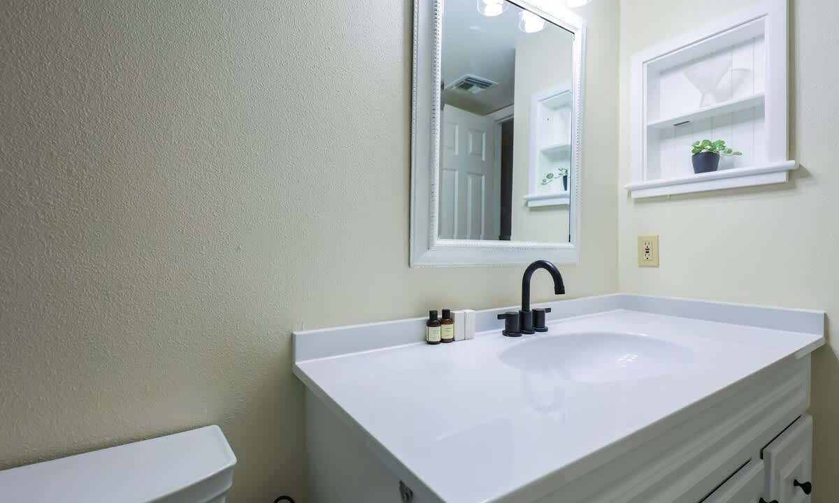 Photo of Bathroom in Florida Center North