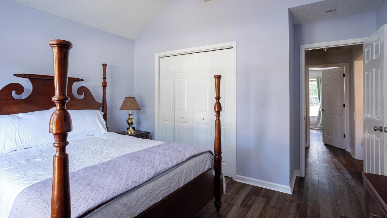 Photo of Bedroom in Oakland