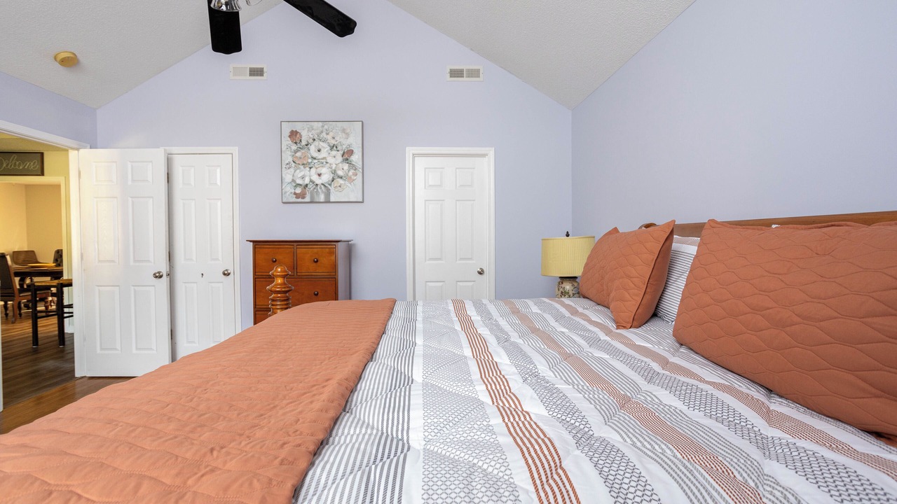 Photo of Bedroom in Oakland