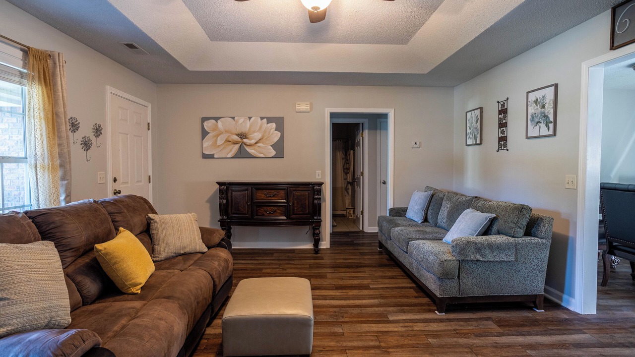 Photo of Livingroom in Oakland
