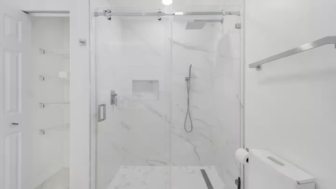 Photo of Bathroom in Mariner