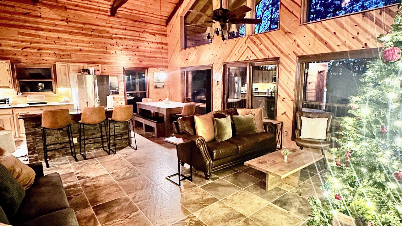 Photo of Livingroom in Brevard