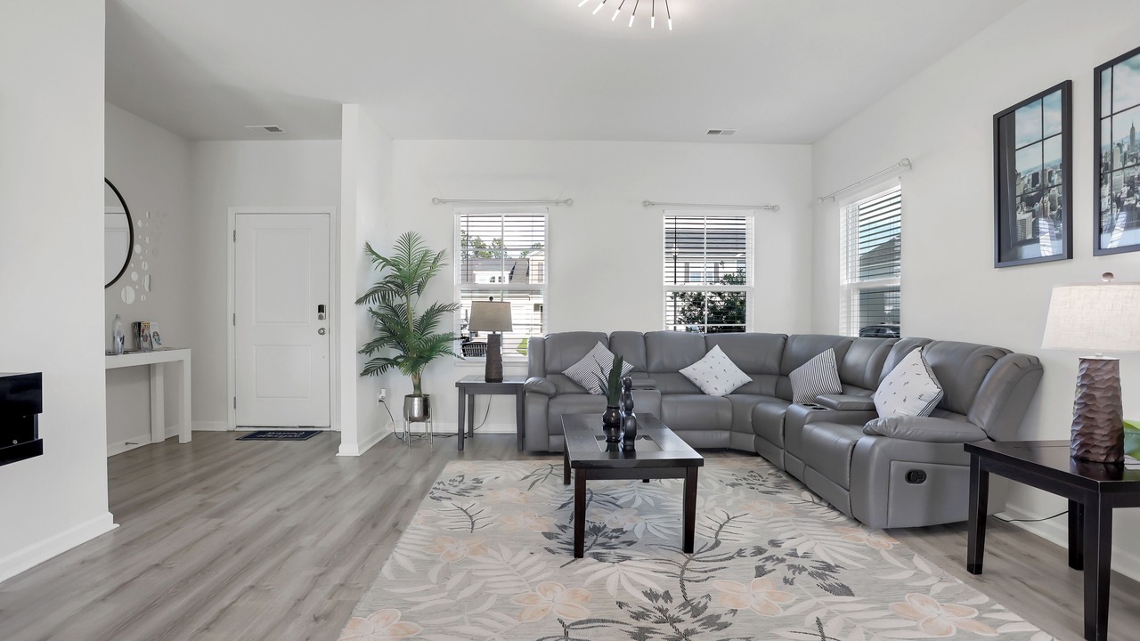 Photo of Livingroom in Port Wentworth