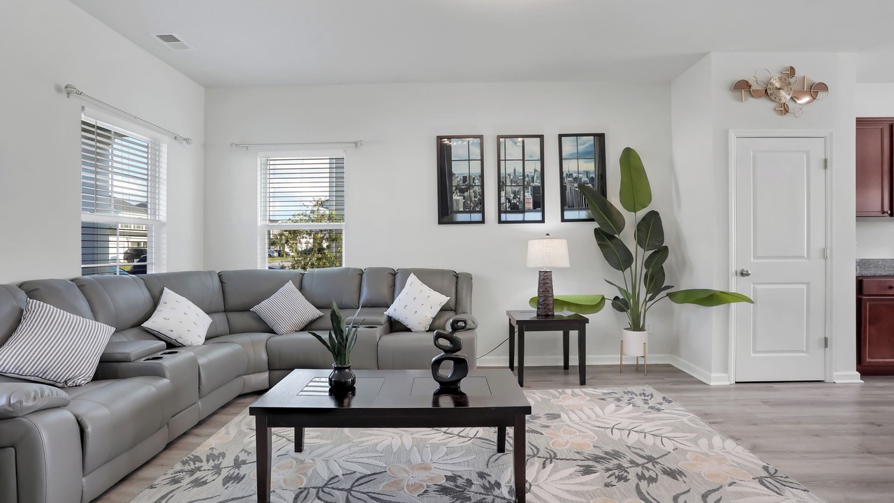 Photo of Livingroom in Port Wentworth